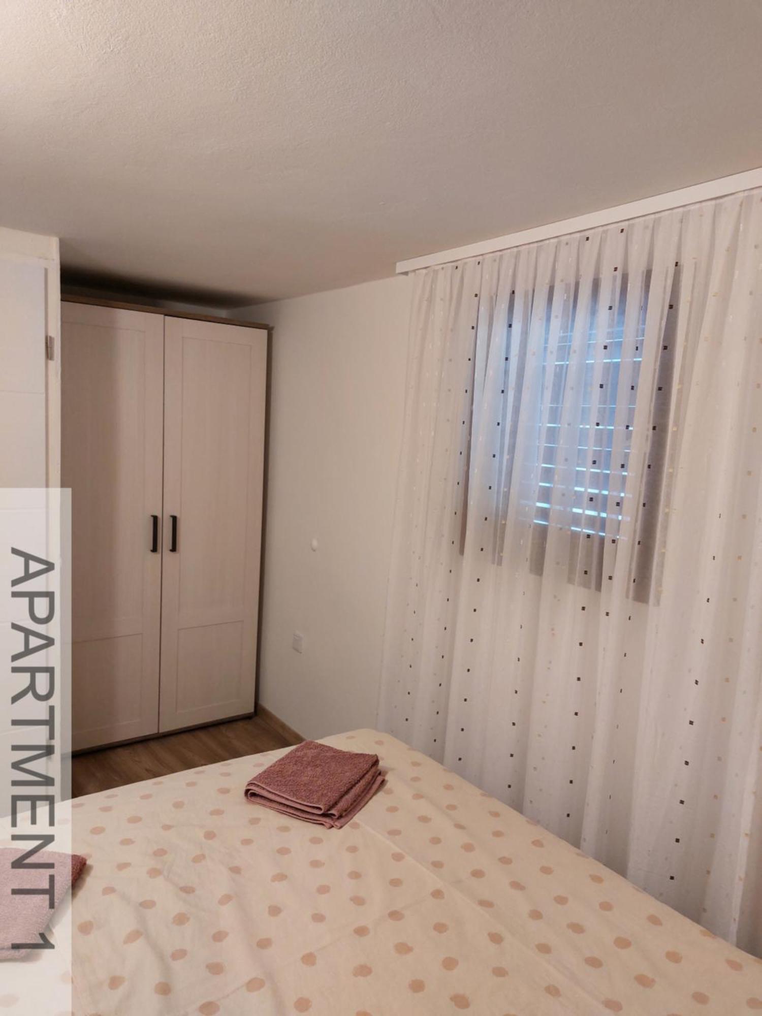 Apartmani Denis Stara Baska Exterior photo